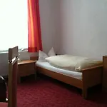 Zum Goldenen Loewen 3*