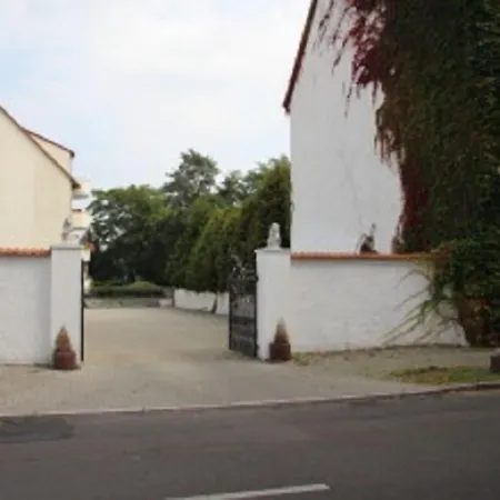 Zum Goldenen Loewen Hotell 3*