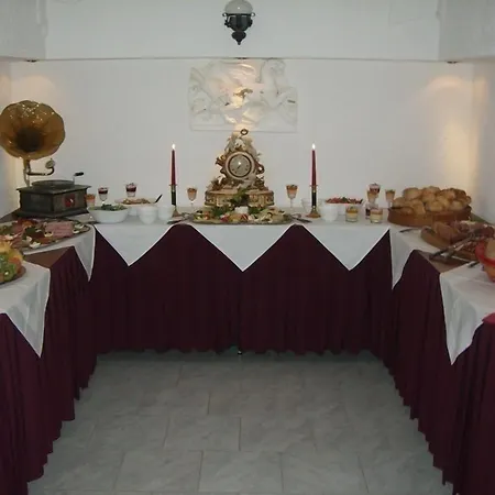 Zum Goldenen Loewen Hotel