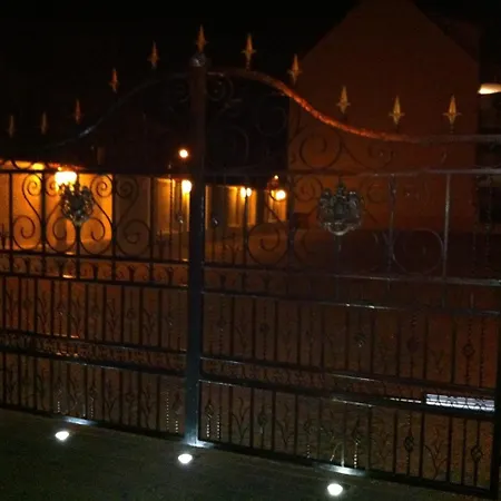 Zum Goldenen Loewen Hotell 3*