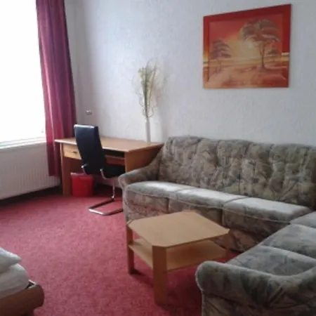 Zum Goldenen Loewen Hotel 3*