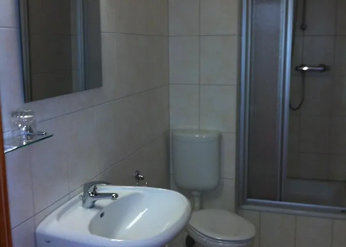 Zum Goldenen Loewen 3*